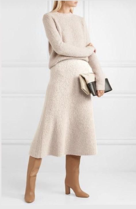 Gabriela Hearst, Neutral Outfit, Skirt Outfit, Wear To Work, Looks Chic, Knit Outfit, Knit Fashion, Skirt Outfits, Net A Porter