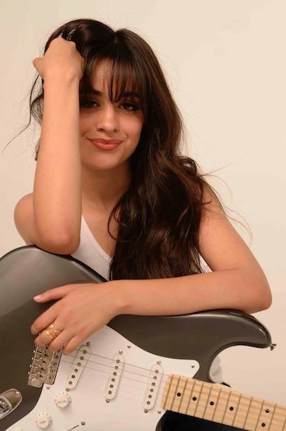 ❁Pinterest: honeybabiess❁ Camila Cabello Style, Cabello Hair, Camila And Lauren, Fifth Harmony, Hollywood Celebrities, Woman Crush, Shawn Mendes, American Singers, Blonde Girl