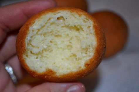 Colombian bakery Colombian Bunuelos, Colombian Bunuelos Recipe, Colombian Desserts, Columbian Food, Bunuelos Recipe, Columbian Recipes, Venezuelan Recipes, Latino Recipes, Colombian Recipes