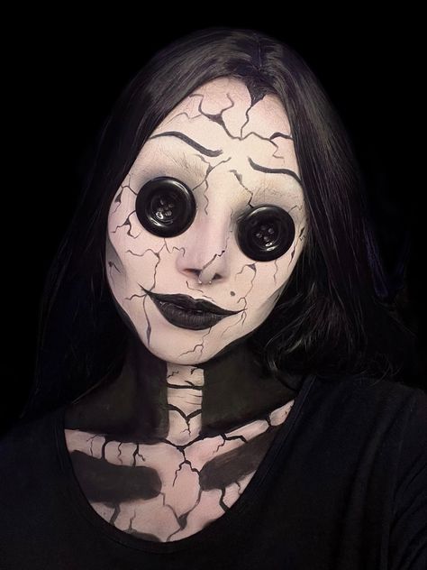 Coraline Other Mother Makeup, Other Mother Coraline Makeup, Other Mother Makeup, Other Mother Costume, Skull Makeup Look, Coraline Other Mother, Coraline Button Eyes, Other Mother Coraline, Coraline Makeup