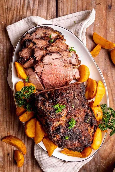 Ribeye Roast Beef Roast Recipe, Ribeye Roast, Cooking Prime Rib, Holiday Dinner Table, Beef Roast, Roast Beef Recipes, Rib Eye, Roast Recipe, Prime Rib