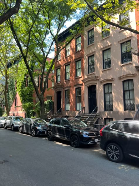 New York Aesthetic West Village, West Village Nyc Townhouse, The West Village Nyc, Nyc Greenwich Village, West Village Apartment Aesthetic, New York East Village, West Village New York, Nyc East Village, Greenwich Village Nyc Aesthetic