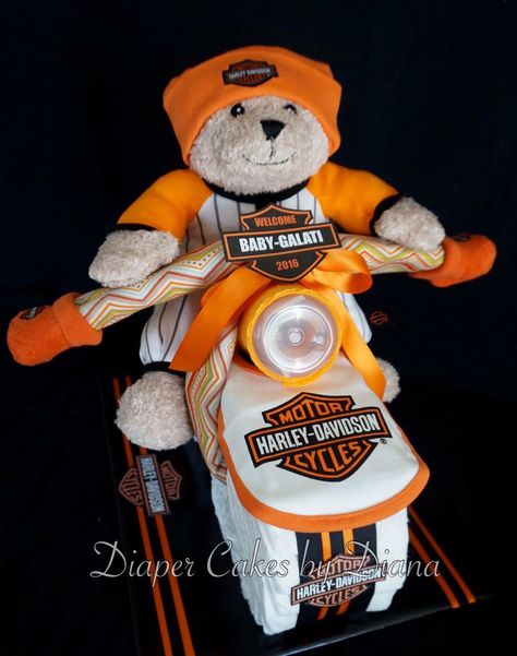 Harley Davidson themed diaper biker. www.facebook.com/DiaperCakesbyDiana Harley Davidson Baby Shower, Baby Shower Motorcycle, Cake Motorcycle, Bike Cake, Harley Baby, Motorcycle Cake, Biker Baby, Motorcycle Baby