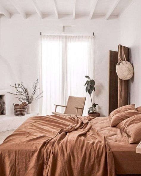 The colour everybody seems to Love now in interiors (and it’s not Pink) Rustic Home Interiors, Scandi Boho, Cute Dorm Rooms, Boho Chic Bedroom, Hippie Home Decor, Home Design Decor, Style At Home, Bedroom Styles, Cheap Home Decor