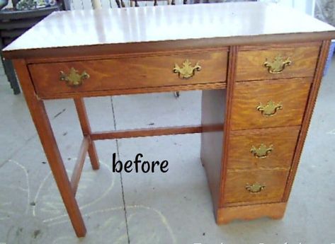 desk makeover before Wood Desk Makeover Diy, Repurposed Desk Ideas Upcycling, Painted Vintage Desk, Desk Repurpose Ideas, Old Desk Repurpose, Repurposed Desk Ideas, Desk Diy Makeover, Old Desk Makeover Diy, Wood Desk Makeover