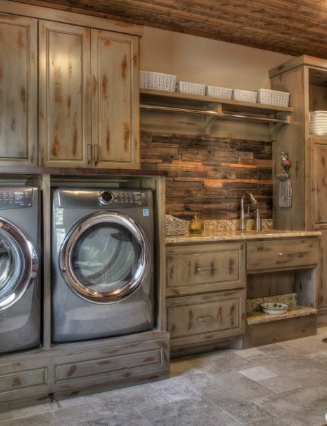 Rush Lake 5 - Rustic - Laundry Room - Minneapolis - by Lands End Development - Designers & Builders | Houzz Cabin Mud Room, Western House Ideas, Laundry Room Color, Rustic Laundry Room, Minwax Stain Colors, Rustic Laundry, Country Laundry Rooms, Rustic Laundry Rooms, Barn House Design