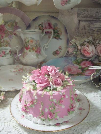 Shabby Chic, Flea Markets, Cooking, Spending Romantic Time with My Hubby, Re-purposing. Super Torte, Tårta Design, Torte Creative, Cake Mini, Vintage Cakes, Torte Cupcake, Cupcakes Decorados, Tea Cake, Fake Cake