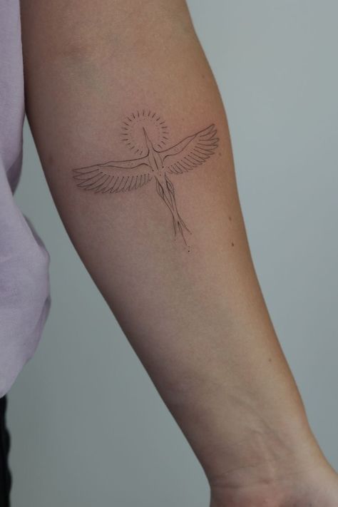 Sun And Wings Tattoo, Feminine Fineline Tattoo, Bird And Sun Tattoo, Phoenix Wrist Tattoo, Phoenix Line Tattoo, Simple Phoenix Tattoo Feminine, Fine Line Leg Tattoo, Fine Line Ornamental Tattoo, Minimalist Phoenix Tattoo