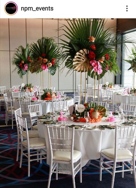 Miami Style Party Decor, Carribean Centerpiece Ideas, Tropical Glam Decor Party, Havana Night Wedding Theme, Tall Tropical Centerpiece, Garden Theme Table Decor, Havana Nights Table Decor, Tropical Quinceanera Theme, Paradise Wedding Theme