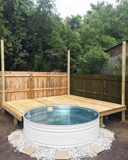 16+ Best Galvanized Stock Tank Pool Ideas & Designs For Summer 2020 Galvanized Stock Tank Pool Ideas, Tank Pool Ideas, Stock Tank Pool Ideas, Stock Tank Hot Tub, Galvanized Stock Tank, Stock Tank Swimming Pool, Cowboy Pool, Tank Swimming Pool, Stock Pools