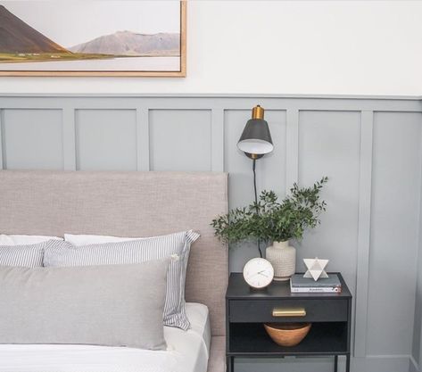 Modern Cottage Style Bedroom Wall Paneling Ideas - Making it in the Mountains Cottage Style Bedroom, Guest Bedroom Office, Modern Cottage Style, Guest Bedroom/office, Guest Bedroom Makeover, Bedroom Scene, Easy Ikea Hack, Bedroom Panel, Master Bedrooms Decor