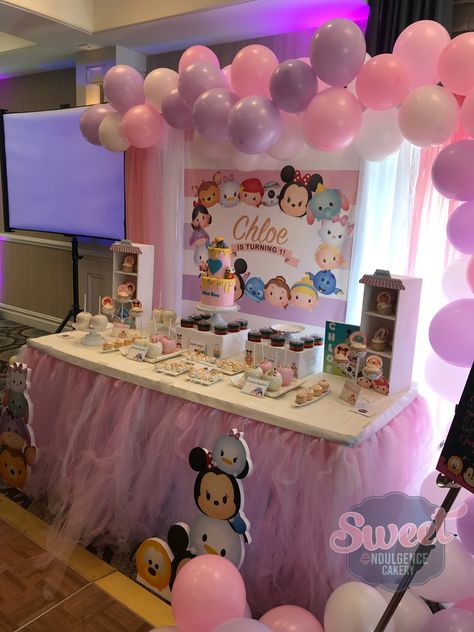 Tsum Tsum dessert table Tsum Tsum Birthday Party Ideas, Tsum Tsum Party, Bookmarks Kids, Disney Tsum Tsum, Fiesta Baby Shower, Tsum Tsum, Candy Buffet, 7th Birthday, 1st Bday