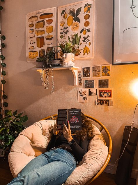 Reading Spot Aesthetic, Book Smart Aesthetic, People Reading Books Aesthetic, Psychology Books Aesthetic, Neuropsychology Aesthetic, Book Nook Aesthetic, Bookish Girl Aesthetic, Reading Room Aesthetic, Grad Student Aesthetic