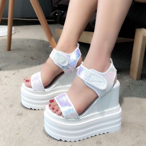 Swimsuit Workout, Womens Sandals Summer, White Platform, Girly Shoes, Thick Heel, Summer Sandals, Thick Heels, Rubber Heels, Sandals Summer