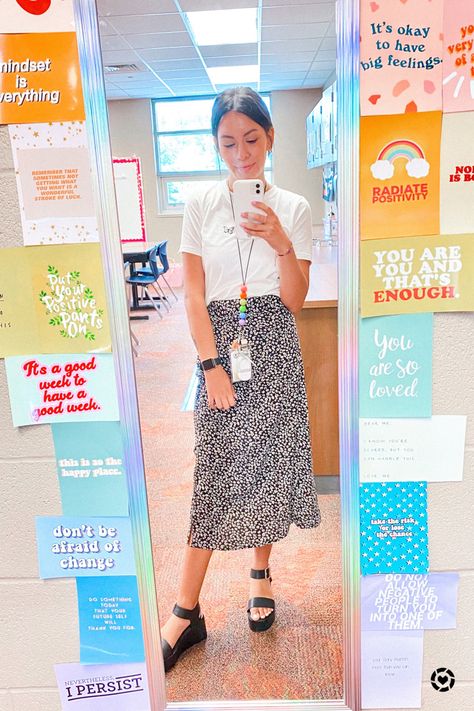 New school year, new teacher outfits! Follow my shop on the @shop.LTK app to shop this post and get my exclusive app-only content! #liketkit #LTKunder50 #LTKunder100 #LTKworkwear @shop.ltk http://liketk.it/3lHED Teacher Training Outfit, Training Outfit, Teacher Wardrobe, New Teacher, Good Week, Training Clothes, Teacher Outfits, New Teachers, New School Year