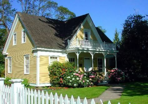 Yellow House Exterior, Farmhouse Architecture, Yellow Cottage, Little Cottages, Yellow House, White Picket Fence, Yellow Houses, Dream Cottage, French Cottage