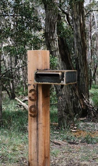 Garden Design Low Maintenance, Australian Native Garden Design, Dry River Beds, Native Garden Design, Fancy Fence, Mailbox Landscaping, Dry River, Australian Native Garden, Modern Mailbox