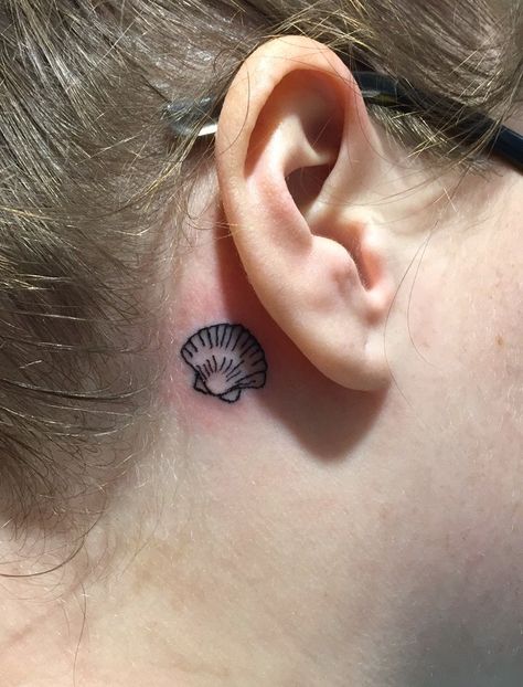 Seashell Tattoo Behind Ear, Shell Tattoo Behind Ear, Little Seashell Tattoo, Minimal Seashell Tattoo, Sea Shell Minimalist Tattoo, Scallop Shell Tattoo Fine Line, Seashell Tiny Tattoo, Disney Couple Tattoos, Seashell Tattoos