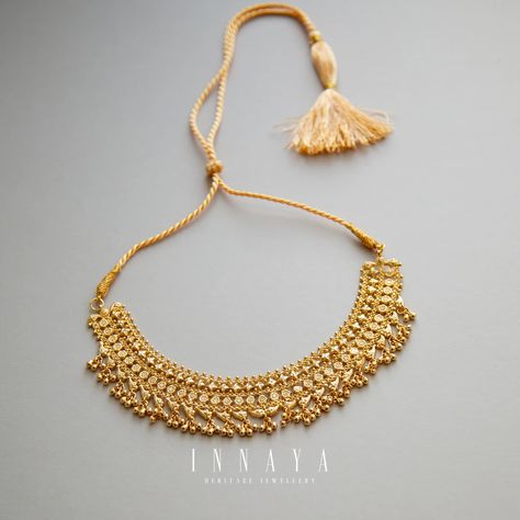 Rumi Matha Patti | 22K GOLD Marathi Jewellery, Jewellery Photoshoot, Jewellery Wishlist, Indian Gold Necklace Designs, Marathi Bride, Gold Necklace For Men, Matha Patti, Gold Jewels Design, Indian Jewelry Earrings