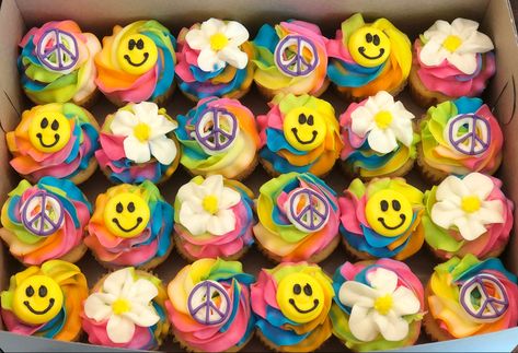 Sams Club Cupcakes, Groovy Cupcakes, Hippie Cake, Hippie Birthday Party, Birthday Sheet Cakes, Hippie Birthday, Birthday Party Treats, Birthday Party Desserts, 5th Birthday Party Ideas