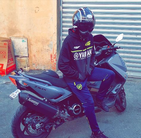 #tmax530 #yamaha #motodz Tmax 530 Snapchat Story, Drill Fashion, Couple Motard, Tmax Yamaha, T Max 530, T Max, Fortnite, Motorcycles, Bike