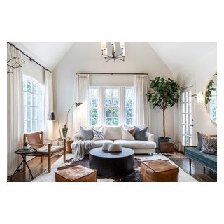 Transitional Living Room Design, Transitional Interior Design, Interior Design Minimalist, Tudor Style Homes, Transitional Living, Transitional Living Rooms, Online Interior Design, Rustic Living, Rustic Living Room