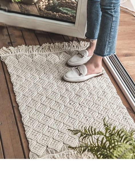 Macrame Carpet, Macrame Rug, Makramee Diy, Macrame Owl, Macrame Knots Pattern, Geometric Carpet, Macrame Patterns Tutorials, Boho Macrame, Macrame Ideas