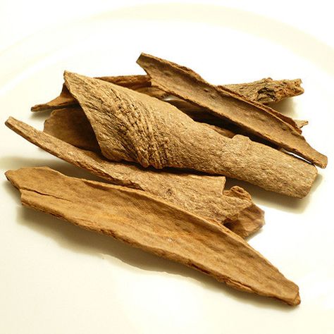 Cinnamom Bark Oil Lower Sugar Levels, Saigon Cinnamon, Cinnamon Bark Essential Oil, Cinnamon Oil, Blood Sugar Diet, Ceylon Cinnamon, Cinnamon Essential Oil, Fragrance Ingredients, Cinnamon Bark