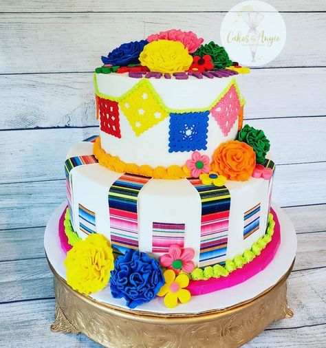 Quince Cakes Mexican Theme, Loteria Cake Ideas, Fiesta Theme Cake, Fiesta Cake Ideas, Mexican Theme Cake, Birthday Cake Mexican Theme, Fiesta Birthday Cake, Mexican Theme Sheet Cake, Mexican Cake Ideas