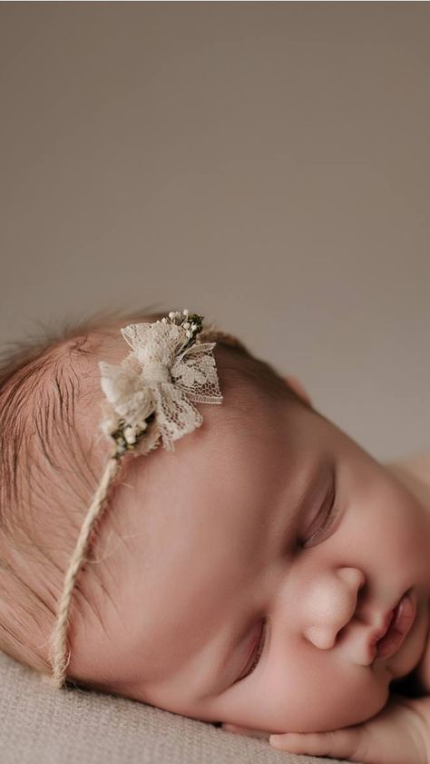 Newborn Headbands Photography, Diy Newborn Tieback Headband, Diy Newborn Photography Props, Diy Newborn Photography, Tieback Headbands, Newborn Tieback, Baby Hair Bands