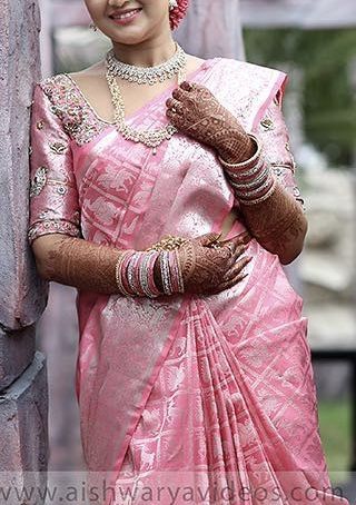 Baby Pink Pattu Saree, Pink Pattu Saree, Light Pink Saree, Baby Shower Hairstyles, Indian Dance Costumes, Marriage Girl, Saree Ideas, Pattu Saree Blouse Designs, Bathroom Plans