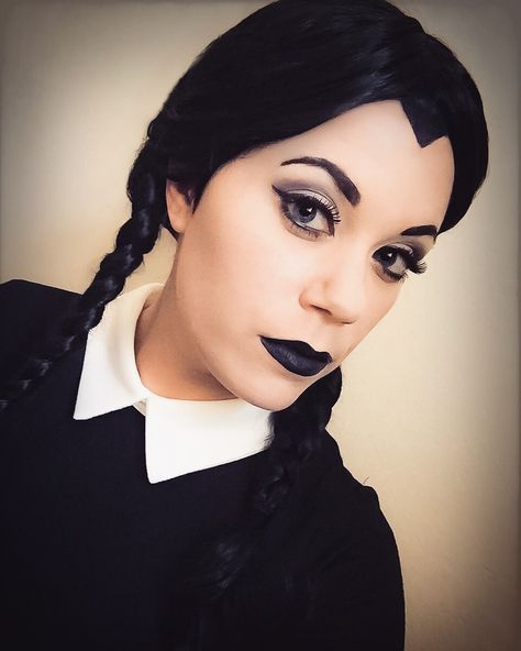 Wednesday Addams makeup & costume  #AddamsFamily #Halloween #Costume #WednesdayAddams Wensday Makeup Look, Wednesday Adams Make Up Look, Wensday Makeup, Wednesday Makeup, Wednesday Addams Makeup, Halloween Wednesday, Makeup Look Ideas, Up Halloween Costume, Wednesday Costume