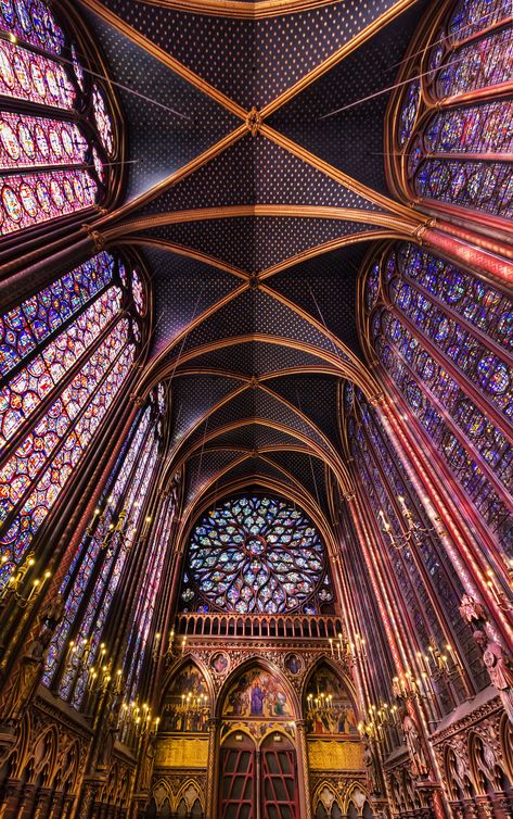 Sainte Chapelle Paris, Stained Glass Church, Medieval Gothic, Stained Glass Angel, Parisian Life, Religious Architecture, Gothic Architecture, Place Of Worship, Glass Art Sculpture