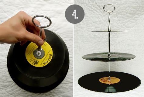 Record Cake Stand, Record Cake, Diy Record, Record Ideas, Record Crafts, Diy Cake Stand, Old Records, Dessert Stand, Diy Vinyl