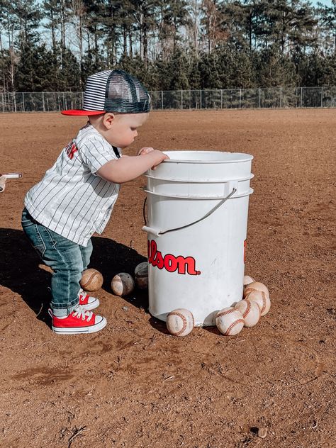 Rookie Year Baseball Pictures, Baseball Theme 1st Birthday Photoshoot, Rookie Of The Year First Birthday Pictures, Rookie Year First Birthday Photoshoot, Rookie Of The Year First Birthday Outfit, Rookie Of The Year Photo Shoot, Baseball 1st Birthday Party Boys, Baseball One Year Pictures, Baseball Themed Photo Shoot