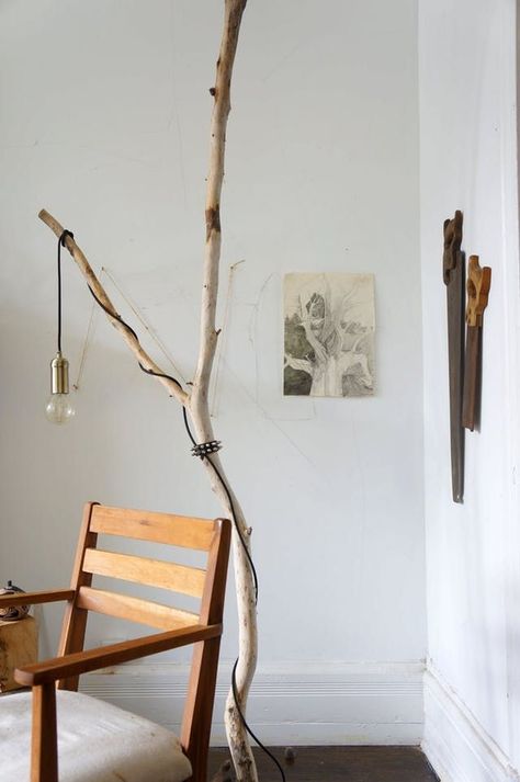 One of a Kind Style: A DIY Tree Branch Floor Lamp — Genius Solutions | Apartment Therapy Main | Bloglovin’ Lighted Branches Decor, Branch Floor Lamp, Diy Tree Branch, Branch Lamp, Interesting Lighting, Diy Floor Lamp, Indoor Floor Lamps, Tree Branch Decor, Lampe Diy