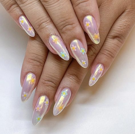 Luxury Nail Designs, Summer Almond Nails, Trendy Almond Nails, Girly Grunge, Unghie Sfumate, Kutek Disney, Be Content, Purple Nail Designs, Manicure Inspiration