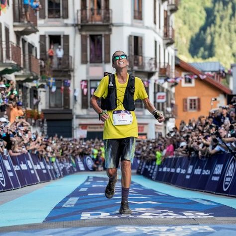 Utmb Trail Running, Courtney Dauwalter, Kilian Jornet, Women Runners, Ultra Runner, American Athletes, Ultra Running, Trail Runner, Runners World