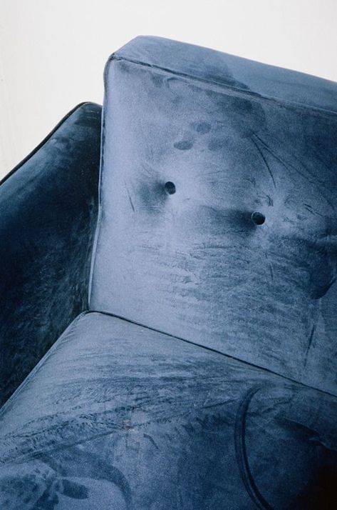 Wendy Morgan / Décoration / Home / Design / Sofa / Ambiance / Velour / Inspiration /#atpatelierspaces Danish Interior Design, Blue Couch, Danish Interior, Josef Albers, Table Sofa, Mood Board Inspiration, Piet Mondrian, Feeling Blue, Ravenclaw