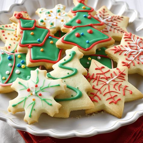 Best Soft Christmas Cookies Recipe Best Soft Sugar Cookies, Soft Christmas Cookies, Christmas Cookies Recipe, Christmas Sugar Cookie Recipe, Almond Sugar Cookies, Soft Christmas, Delicious Christmas Cookies, Festive Cookies, Best Sugar Cookies