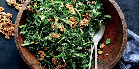 12 Vegetables that might just be better raw Collard Greens Salad, Green Vegetable Recipes, Collard Green, Greens Salad, Make Ahead Salads, Raw Vegan Diet, Brittle Recipes, Yummy Salads, Vegan Meal Plans