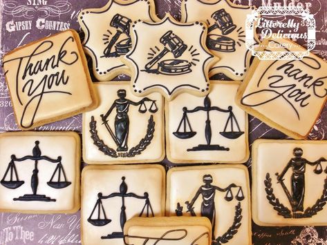 "Justice / Law " cookies Law School Cookies, Lawyer Cookies Royal Icing, Judge Cookies Decorated, Lawyer Cake, Decorating Icing Recipe, Law School Graduation Party, M M Cookies, Law School Graduation, Cookie Connection