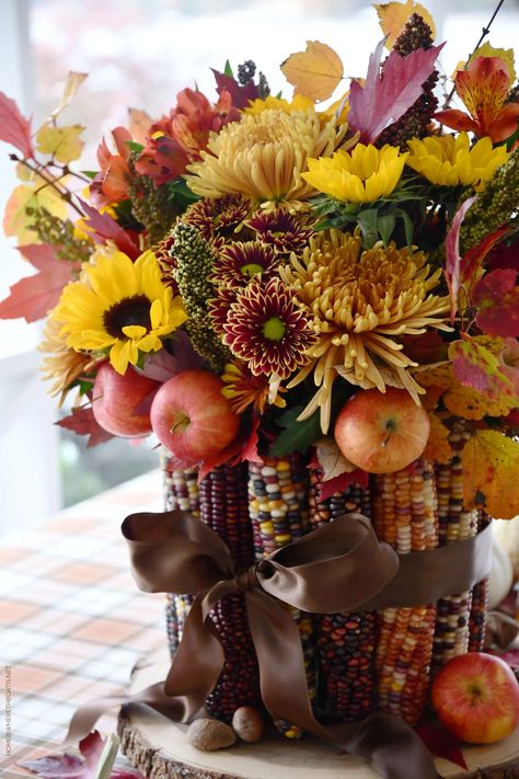 Corn Centerpiece, Veg Tray, Life Abundantly, Corn Husk Wreath, Sunflower Table, Douglas Wood, Organic Table, Thanksgiving Tablescape, Indian Corn