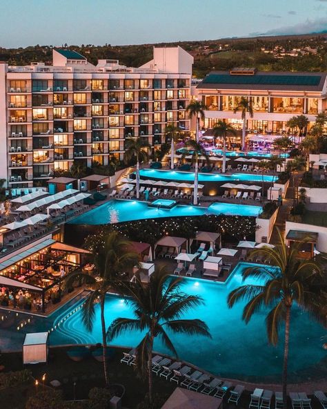 GLORIOUS HOTELS’s Instagram post: “Is Hawaii on your bucketlist?😍🌎 🏨 Andaz Maui at Wailea Resort 📍Hawaii / USA 🇺🇸 📸: @bradenstanley…” Andaz Maui, Resorts In Hawaii, Best Travel Gadgets, Pool Holiday, Hawaii Resorts, Hawaii Usa, Travel Gadgets, Travel Comfort, Conde Nast Traveler