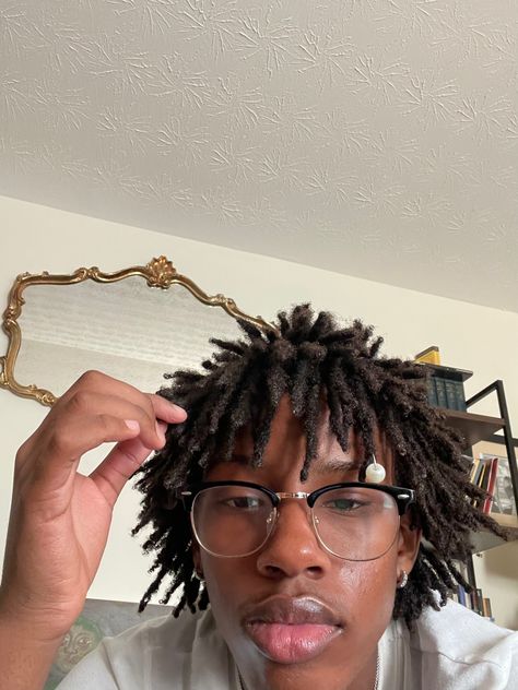 Locs With Glasses, Air Style, Loc Inspiration, Cute Dreads, Fine People, Dreadlock Hairstyles For Men, Hair Twist, Twist Styles, Hair Twist Styles