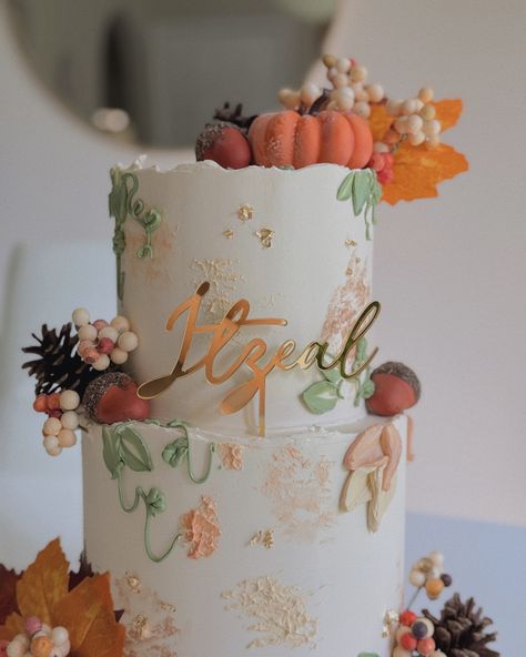 fall birthday cake and smash cake 🎃🤍🍂 - - - - - - pipingtips / buttercream cake / buttercream decorating / cake design / cake decorating /tampa vintage cake / cake decorator / buttercream piping / vintage cake / pink cake / cake business / tampa bakery / tampa cakes / birthday cake / mini cakes / fall birthday cake / fall smash cake / pumpkin themed cake Fall Smash Cake, Cake Buttercream Decorating, Pumpkin Themed Cake, Fall Birthday Cake, Birthday Cake Mini, Fall Birthday Cakes, Cake Fall, Buttercream Piping, Cake Pumpkin