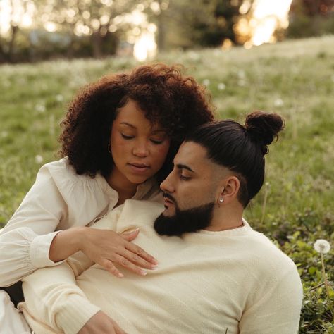 Picnic, Soft Aesthetic, Beige, Bridgerton, Engagement, Photoshoot, Posing, Couples, Outdoor Soft Aesthetic Beige, Core Engagement, Posing Couples, Soft Aesthetic, Engagement Shoot, Engagement Photoshoot, Engagement Shoots, Cottage Core, Cottage