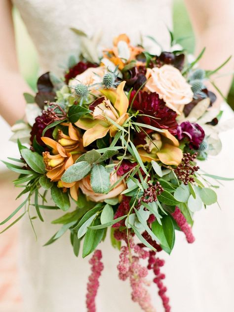 red and yellow fall wedding bouquet Fall Wedding Trends, Thyme Flower, Fall Wedding Photos, Bridal Bouquet Fall, Jewel Tone Wedding, Fall Wedding Centerpieces, Wedding Favors Fall, Fall Wedding Cakes, Diy Wedding Favors