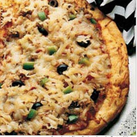 Sauerkraut Pizza vegetarian Sauerkraut Pizza, Pizza Vegetarian, Sausage Sauerkraut, Cheese Crust Pizza, Pizza Pies, Meatball Pizza, Breakfast Hashbrowns, French Bread Pizza, Breakfast Crescent Rolls