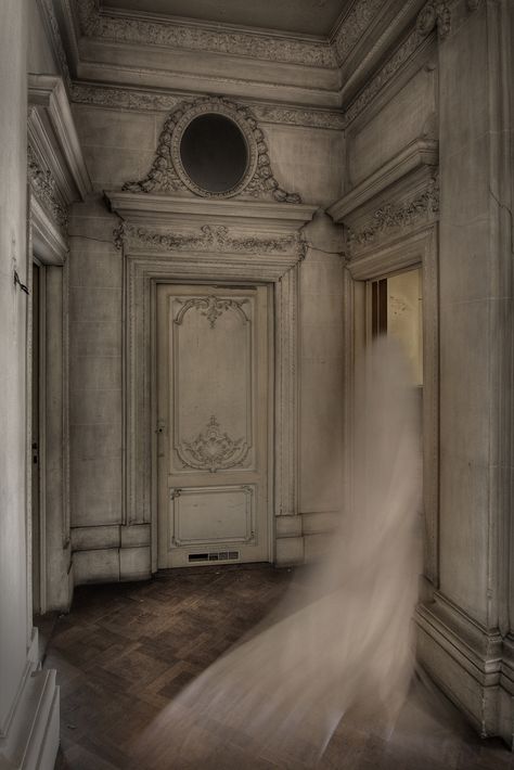 Paranormal Photos, Gif Terror, Ghost Sightings, Spirit Ghost, Blithe Spirit, Ghost Images, Spooky Places, Real Ghosts, The Boogeyman